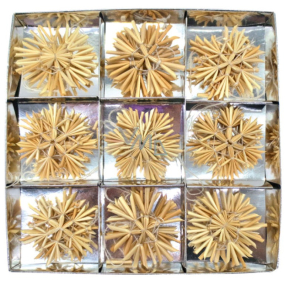 Straw ornaments in a box of flakes 27 pieces