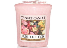 Yankee Candle Fresh Cut Roses - Freshly cut roses scented votive candle 49 g