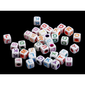 Plastic stringing cube 6 mm coloured letters 50 pieces