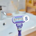 Gillette Venus Deluxe Smooth Swirl razor with 5 blades + 2 replacement heads for women