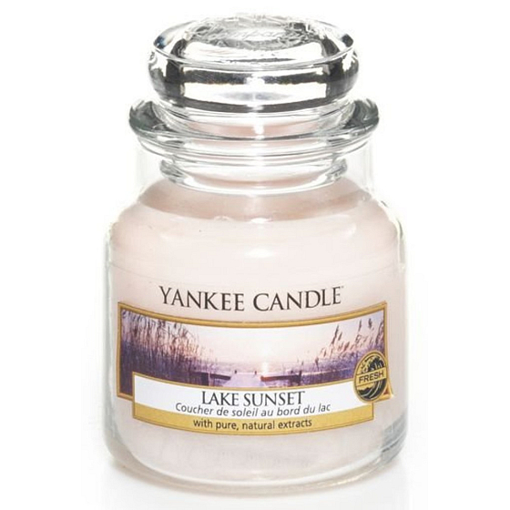 Yankee Candle Lake Sunset - Sunset by the Lake Classic Small Glass Scented 104g