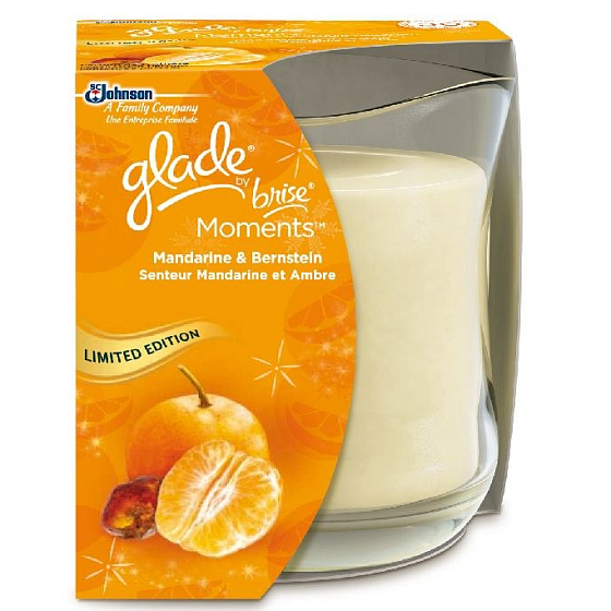 Glade by Brise Moments Tangerine scented candle in glass, burning time up to 30 hours 135 g