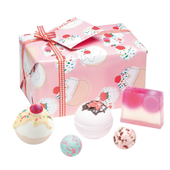 Bomb Cosmetics Cherry Bathe-well ballistic 2 x 160 g + ball 2 x 30 g + soap 100 g, cosmetic set