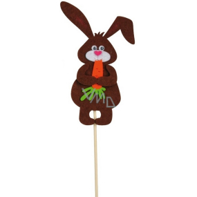 Bunny with carrot dark brown recess 11 cm + skewers