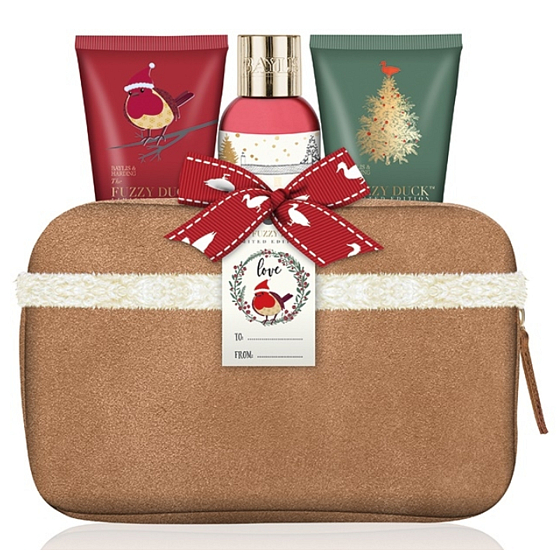 Baylis & Harding Mulberries, Mistletoe and Christmas Tree shower cream 100 ml + body lotion 50 ml + hand cream 50 ml + beige artificial suede toiletry bag, cosmetic set