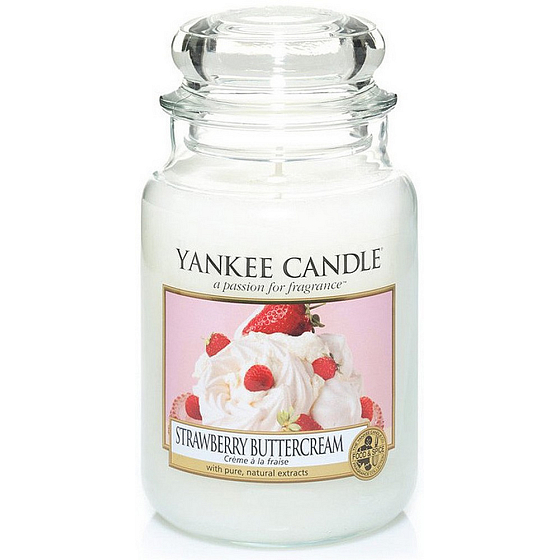 Yankee Candle Strawberry Buttercream - Strawberries with whipped cream scented candle Classic large glass 623 g