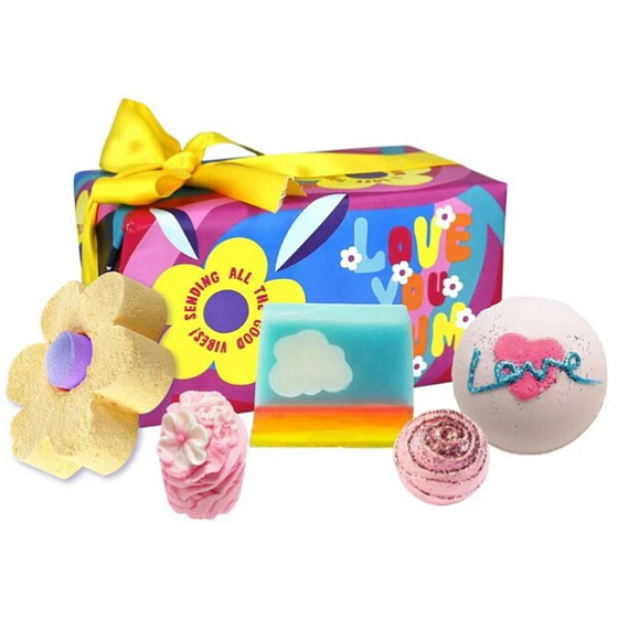 Bomb Cosmetics Love you Mum - I love you Mum, fizzy bath ball 160 g + 3D fizzy bath ball 160 g + glycerine soap 100 g + butter bath stick 50 g + butter ball 30 g, cosmetic set