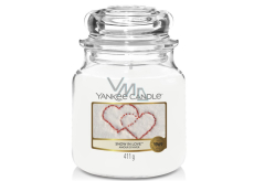 Yankee Candle Snow In Love - Classic snow scented candle Classic medium glass 411 g