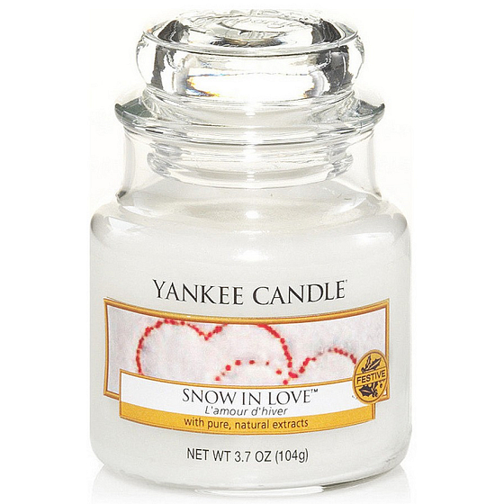 Yankee Candle Snow in Love - Classic snow scented candle Classic small glass 104 g
