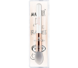 Essence Highlighter Brush with synthetic bristles for highlighter