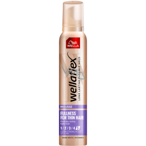 Wella Wellaflex Fullness ultra strong strengthening foam hardener for fine hair 200 ml