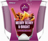 Glade Maxi Merry Berry & Bright with the scent of merlot, wild berries and spices scented candle in a glass, burning time up to 52 hours 224 g