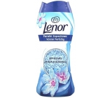 Lenor Spring Awakening scent of spring flowers, patchouli and cedar fragrant beads in the washing machine drum 210 g