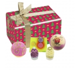 Bomb Cosmetics Christmas Star - Star On Top ballistic 2x160 g + ball 30 g + block 50 g + soap 100 g, cosmetic set