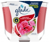 Glade Maxi Luscious Cherry & Peony with the scent of cherry and peony, scented candle in glass burning time up to 52 hours 224 g