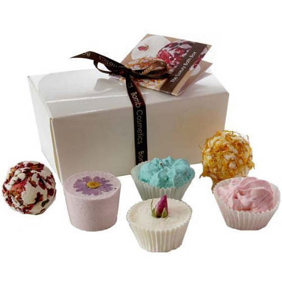 Bomb Cosmetics Luxury Ballotion Collection Butter luxury collection, cosmetic set