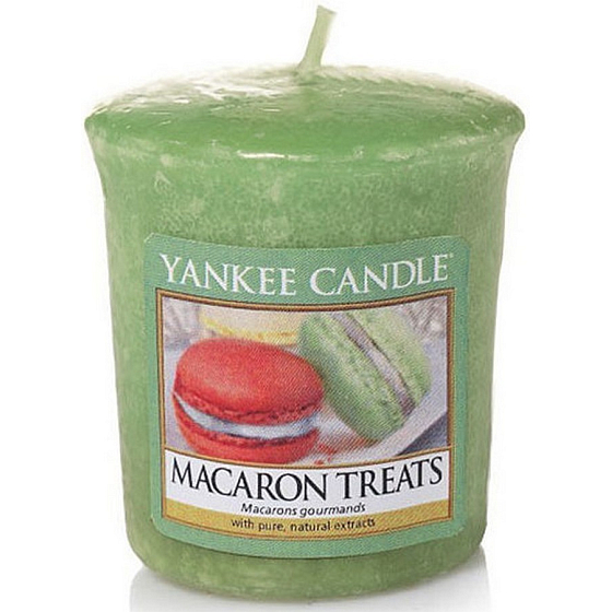 Yankee Candle Macaron Treats - Macaroons scented votive candle 49 g