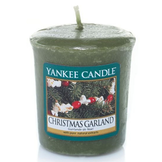 Yankee Candle Christmas Garland - Christmas wreath scented votive candle 49 g