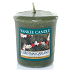 Yankee Candle Christmas Garland - Christmas wreath scented votive candle 49 g