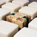 Real Saboaria Cherry Blossom luxury soap with the scent of cherry blossom 50 g