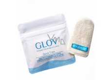 Glov Quick Treat make-up remover allows you to adjust the makeup of 1 piece