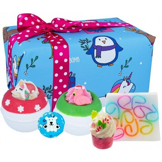 Bomb Cosmetics Crazy Christmas Bath Blaster 2 x 160 g + Glycerin Soap 100 g + Bath Mallow 50 g + Butterball, Cosmetic Set