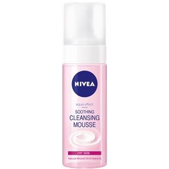 Nivea Aqua Effect Soothing cleansing foam for dry and sensitive skin 150 ml