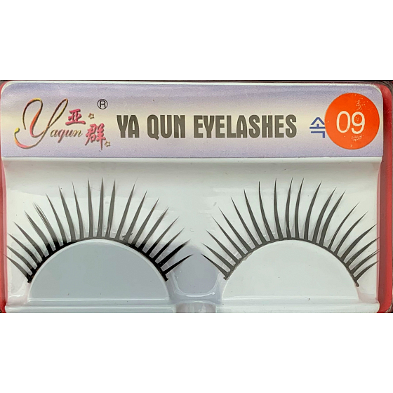 EyelaShes Artificial eyelashes with glue 09 Black 1 pair