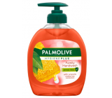 Palmolive Hygiene Plus Family antibacterial liquid soap 300 ml dispenser