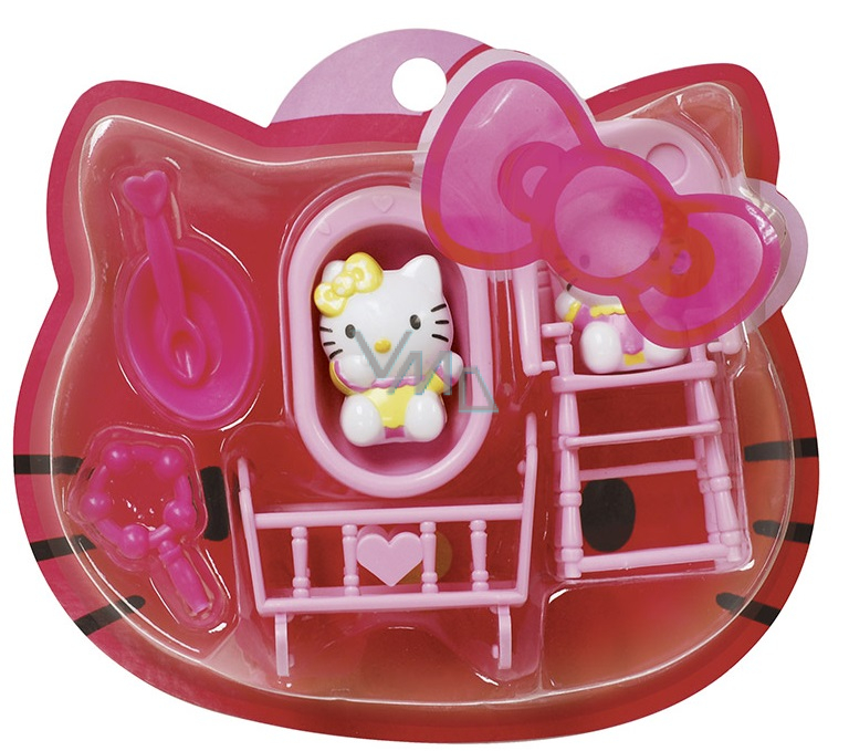 Hello Kitty Play set with 2 figures and accessories, age 3