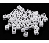 Plastic stringing cube 6 mm white with black letters 50 pieces