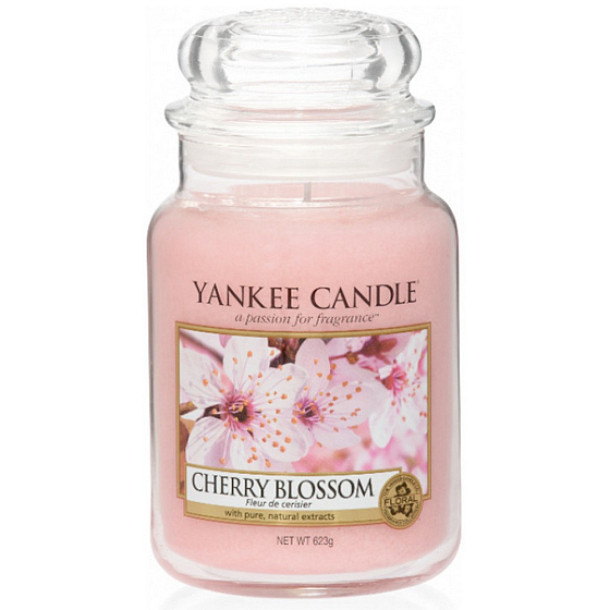 Yankee Candle Cherry Blossom - Classic cherry scented candle Classic large glass 623 g