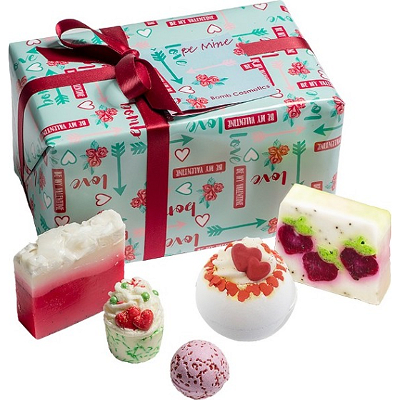 Bomb Cosmetics Be Mine - Be Mine Bath Blaster 160 g + Bath Mallow 50 g + Bath Creamer 30 g + Soap 2 x 100 g, Cosmetic Set