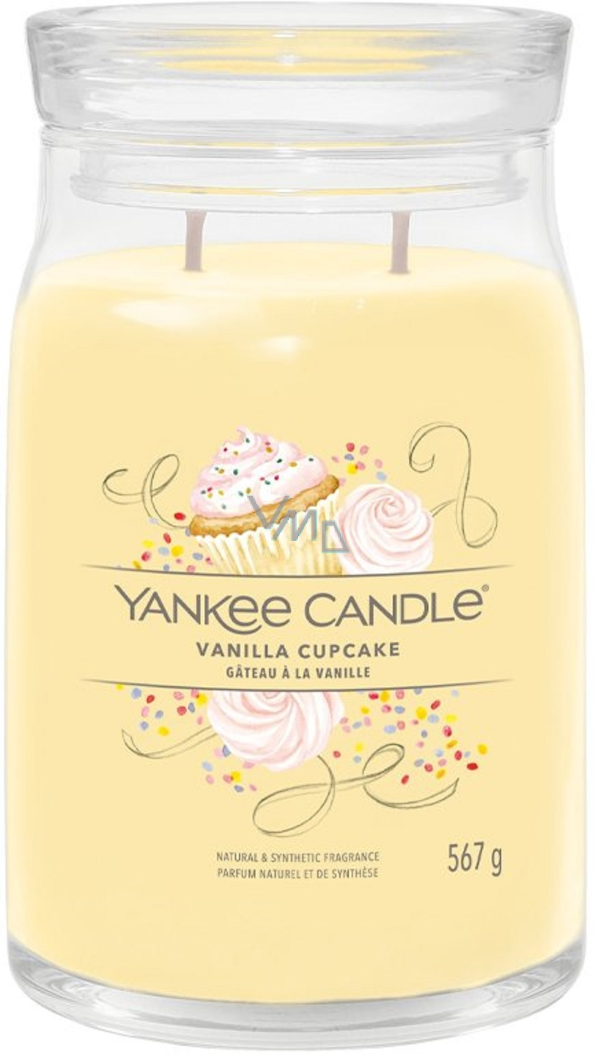Yankee Candle Vanilla Cupcake Vanilla Cupcake scented candle Signature large glass 2 wicks 567